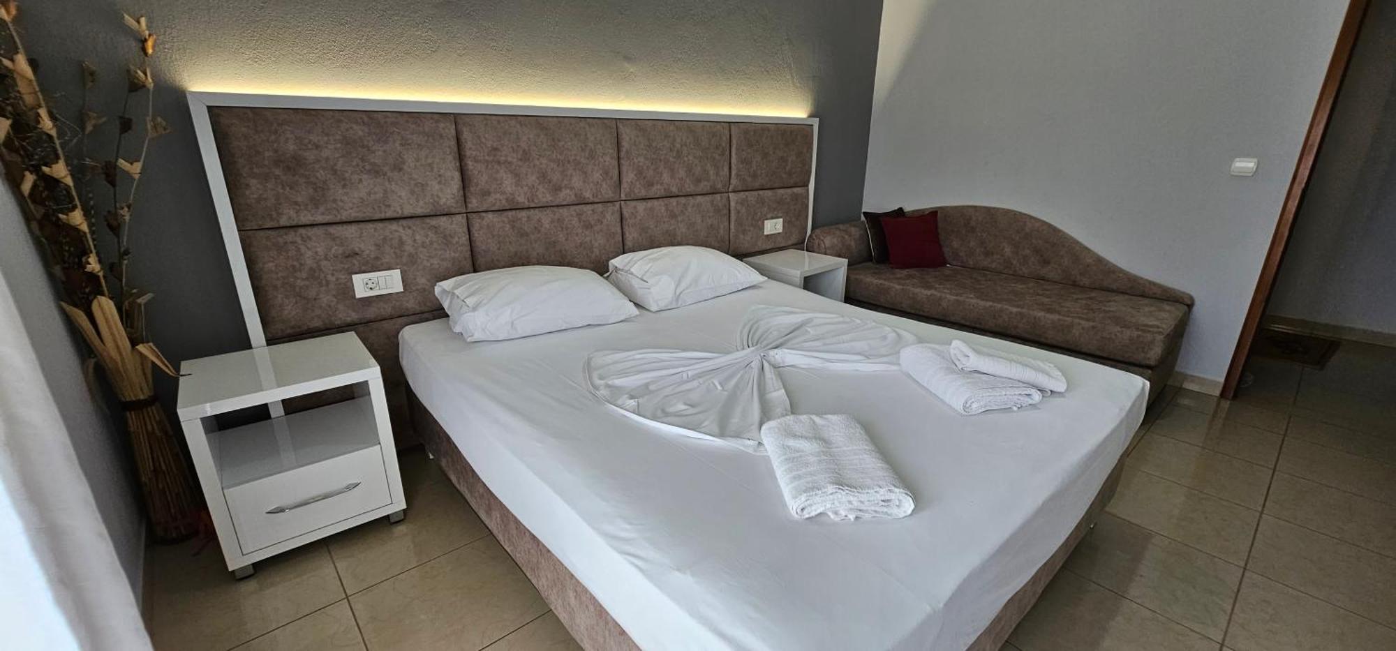 Hotel Kolla Dervisciani Extérieur photo